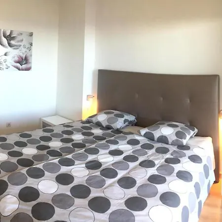 South Facing With Ample Sun Terrace & Panoramic Views Apartment *